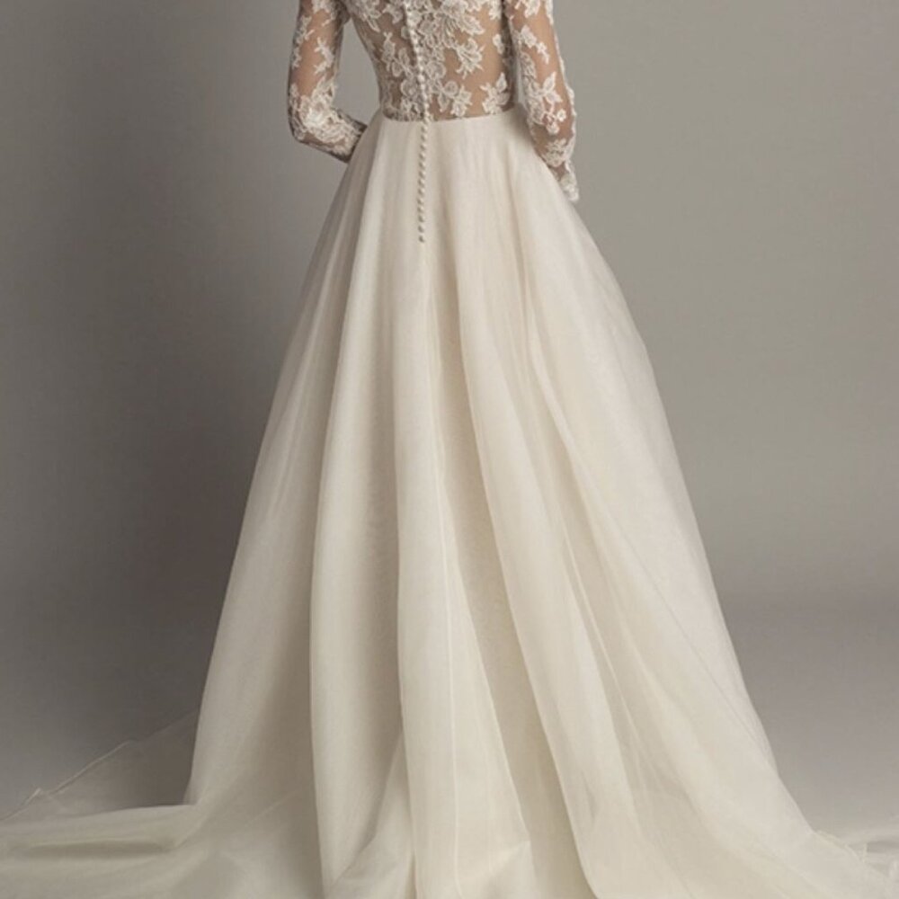 Jenny Yoo "Valentina" Wedding Dress: Bridal Size 8= 4/6 typical size